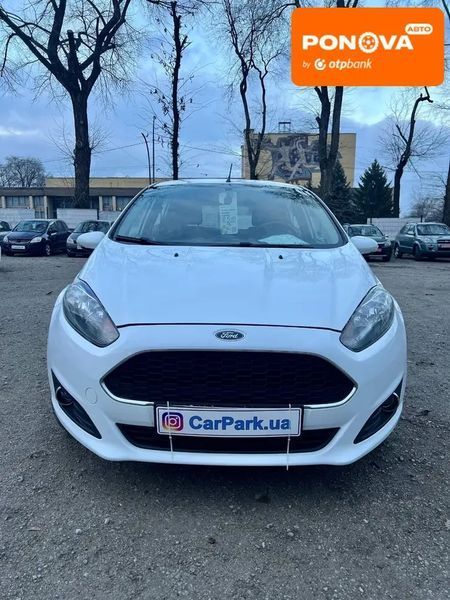 Ford Fiesta, 2016 р., Бензин, 112 тис. км, Хетчбек, Білий, Кам'янське (Дніпродзержинськ) AT-10406619 фото