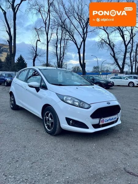 Ford Fiesta, 2016 р., Бензин, 112 тис. км, Хетчбек, Білий, Кам'янське (Дніпродзержинськ) AT-10406619 фото
