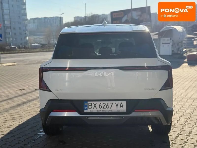 Kia EV5, 2023 р., Електро, 6 тис. км, Позашляховик / Кросовер, Білий, Хмельницький AT-10410769 фото