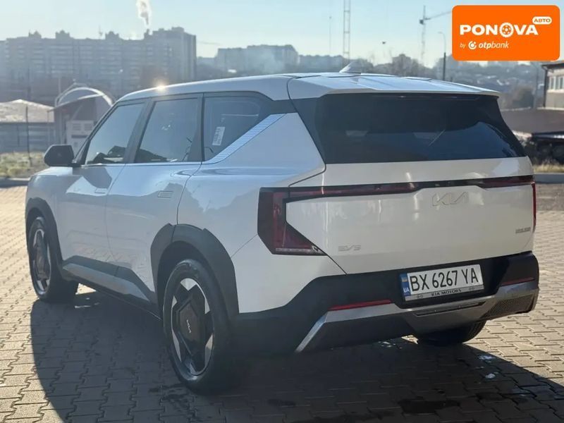 Kia EV5, 2023 р., Електро, 6 тис. км, Позашляховик / Кросовер, Білий, Хмельницький AT-10410769 фото