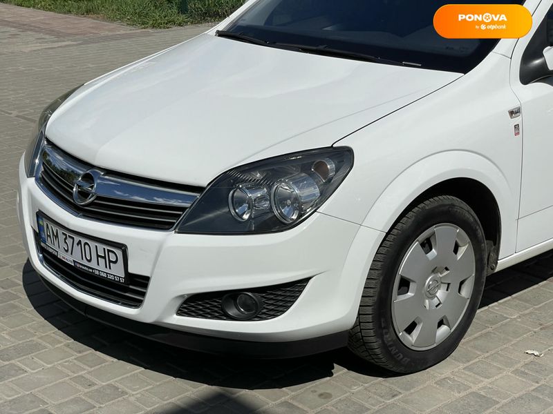 Opel Astra, 2010, Бензин, 1.8 л., 127 тыс. км, Универсал, Белый, Бердичев 110837 фото