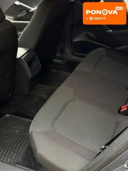Volkswagen Passat, 2016 р., Бензин, 122 тис. км, Седан, Сірий, Київ AT-10417993 фото