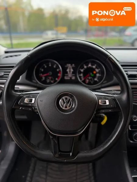 Volkswagen Passat, 2016 р., Бензин, 122 тис. км, Седан, Сірий, Київ AT-10417993 фото