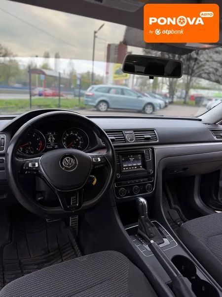Volkswagen Passat, 2016 р., Бензин, 122 тис. км, Седан, Сірий, Київ AT-10417993 фото