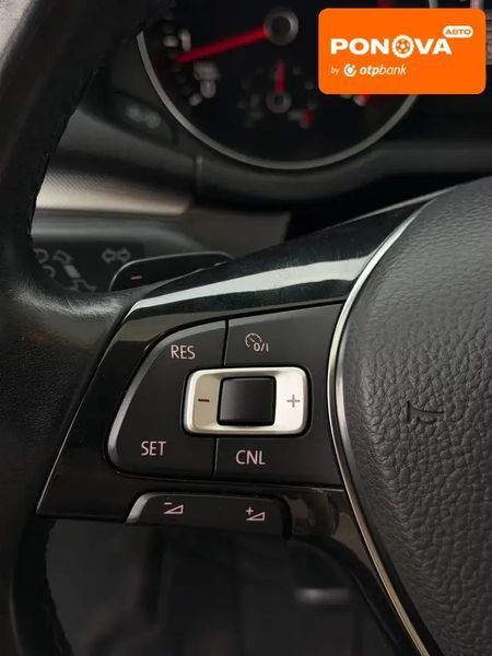 Volkswagen Passat, 2016 р., Бензин, 122 тис. км, Седан, Сірий, Київ AT-10417993 фото