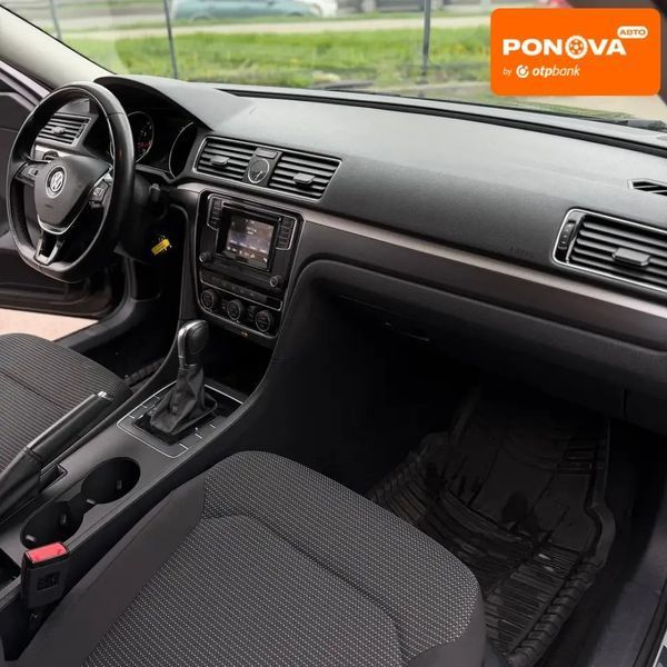 Volkswagen Passat, 2016 р., Бензин, 122 тис. км, Седан, Сірий, Київ AT-10417993 фото