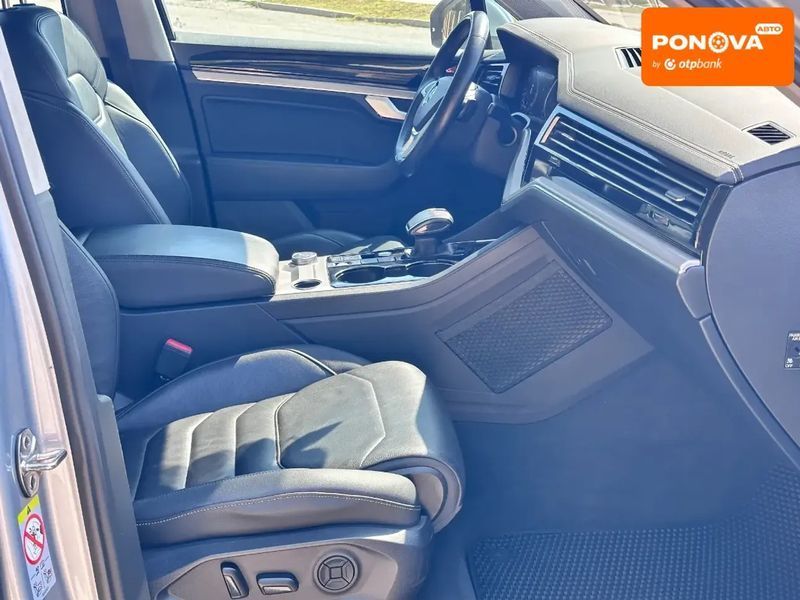 Volkswagen Touareg, 2018 г., Бензин, 69 тыс. км, Внедорожник / Кроссовер, Бежевый, Кропивницкий (Кировоград) AT-10401118 фото