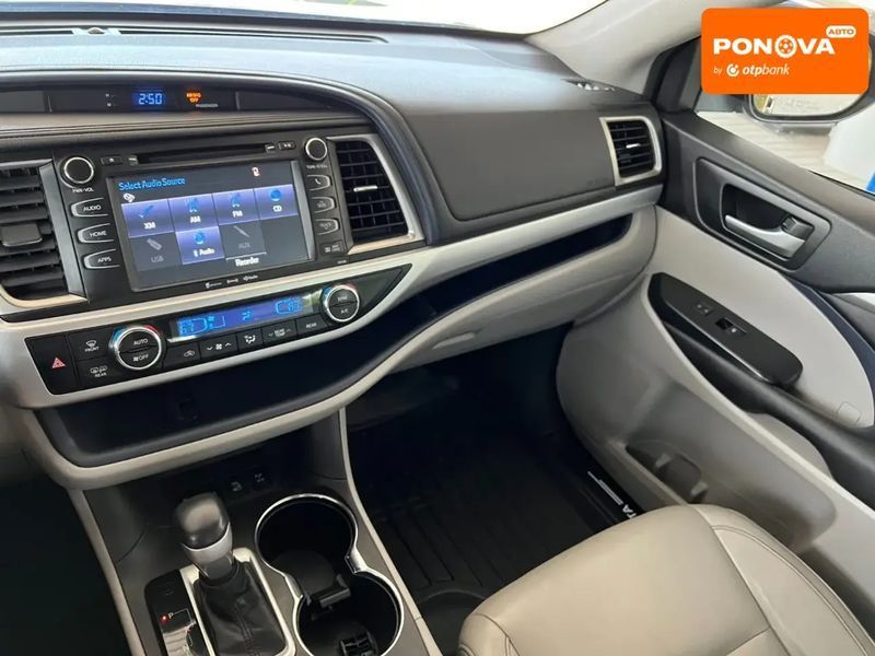 Toyota Highlander, 2016 г., Газ пропан-бутан / Бензин, 136 тыс. км, Внедорожник / Кроссовер, Серый, Николаев AT-10403308 фото