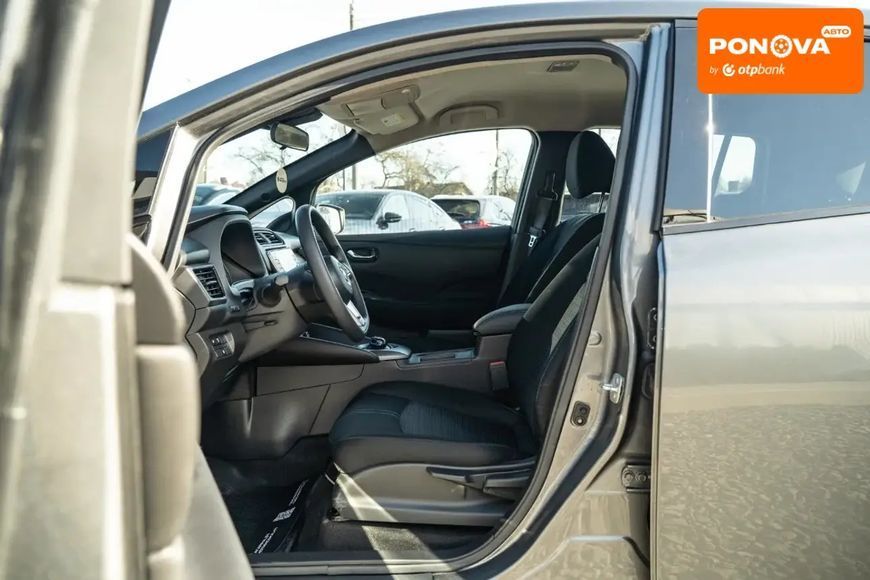 Nissan Leaf, 2024 г., Електро, 1 тыс. км, Хетчбек, Серый, Черновцы AT-10412567 фото