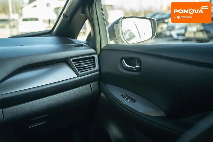 Nissan Leaf, 2024 г., Електро, 1 тыс. км, Хетчбек, Серый, Черновцы AT-10412567 фото
