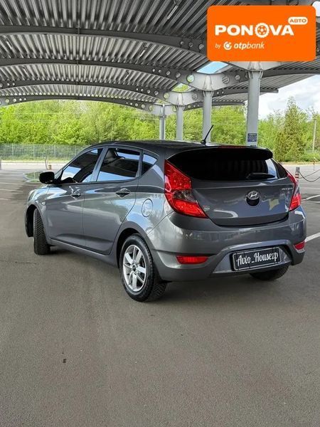 Hyundai Accent, 2012 г., Бензин, 97 тыс. км, Хетчбек, Серый, Запорожье AT-10417430 фото