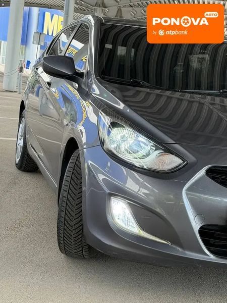 Hyundai Accent, 2012 г., Бензин, 97 тыс. км, Хетчбек, Серый, Запорожье AT-10417430 фото