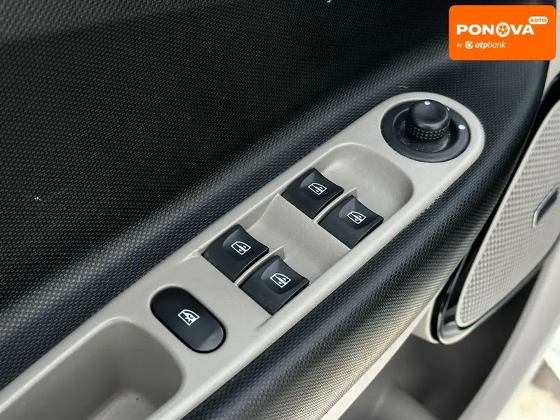 Renault Zoe, 2014 р., Електро, 111 тис. км, Хетчбек, Білий, Львів AT-10409717 фото