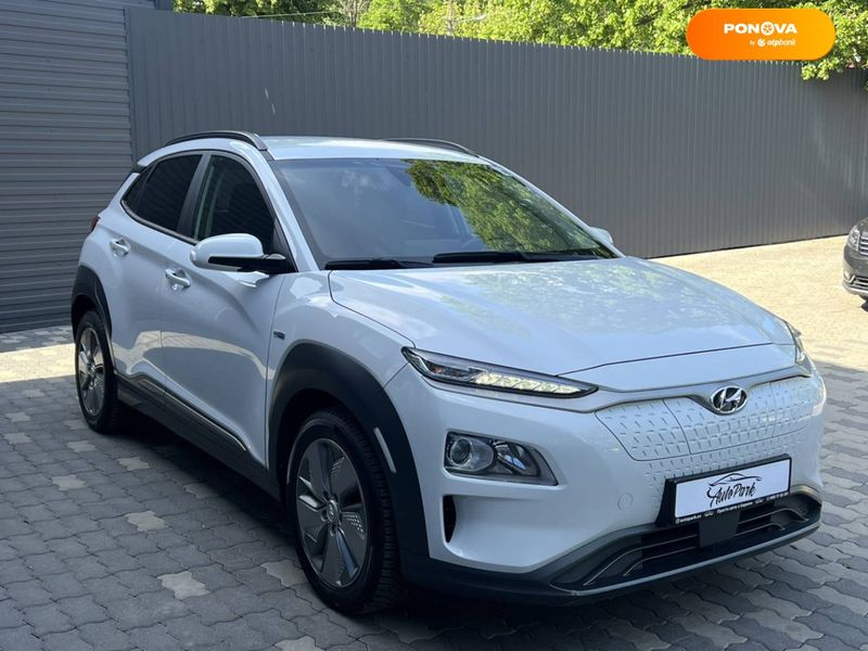 Hyundai Kona Electric, 2020, Електро, 50 тис. км, Позашляховик / Кросовер, Білий, Чернівці 109345 фото