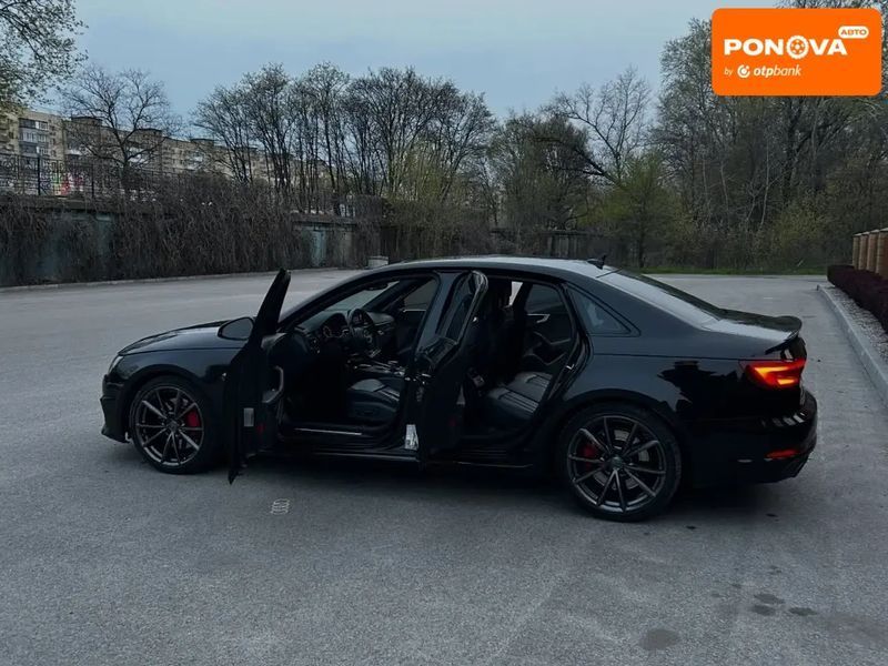 Audi A4, 2017 г., Бензин, 130 тыс. км, Седан, Чорный, Днепр (Днепропетровск) AT-10415421 фото