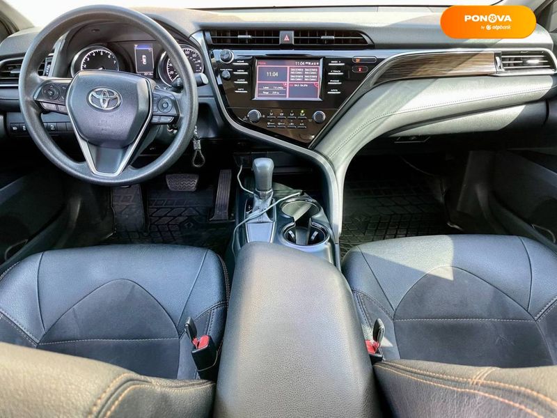 Toyota Camry, 2018, Бензин, 2.49 л., 202 тис. км, Седан, Сірий, Одеса 32743 фото