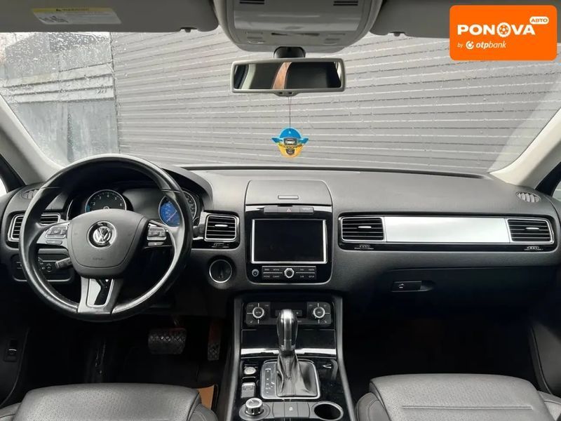 Volkswagen Touareg, 2014 р., Бензин, 144 тис. км, Позашляховик / Кросовер, Сірий, Кам'янське (Дніпродзержинськ) AT-10407260 фото