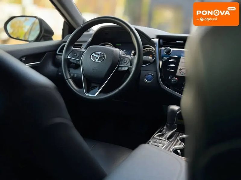 Toyota Camry, 2019 г., Гибрид (HEV), 96 тыс. км, Седан, Коричневый, Николаев AT-10417487 фото