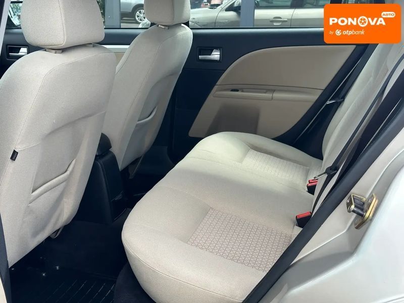 Ford Mondeo, 2005 р., Бензин, 246 тис. км, Седан, Бежевий, Житомир AT-10418509 фото