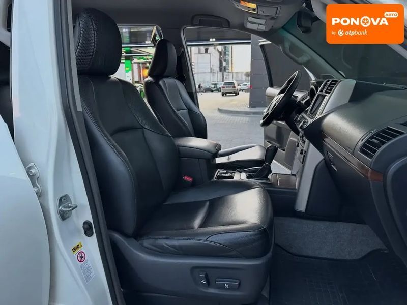 Toyota Land Cruiser Prado, 2010 г., Газ метан / Бензин, 220 тыс. км, Внедорожник / Кроссовер, Белый, Днепр (Днепропетровск) AT-10414911 фото