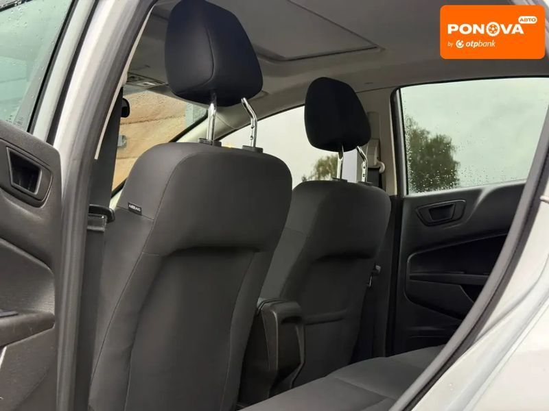 Ford Fiesta, 2018 р., Бензин, 131 тис. км, Седан, Сірий, Рівне AT-10418910 фото