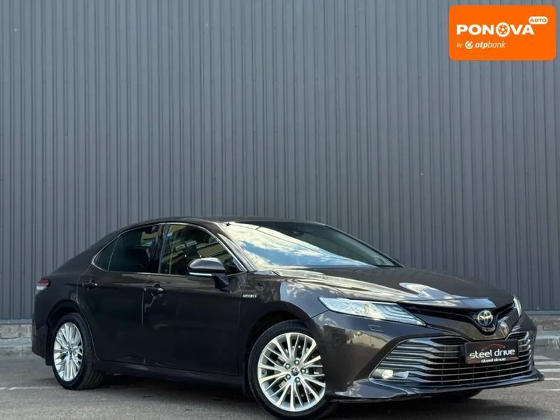 Toyota Camry, 2019 г., Гибрид (HEV), 96 тыс. км, Седан, Коричневый, Николаев AT-10417487 фото