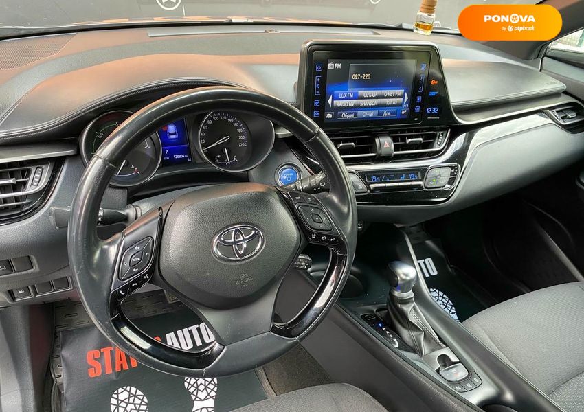 Toyota C-HR, 2019, Гібрид (HEV), 1.8 л., 128 тис. км, Позашляховик / Кросовер, Сірий, Хмельницький 99437 фото