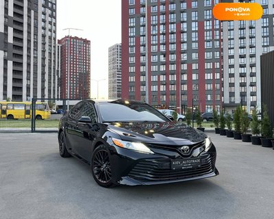 Toyota Camry, 2018, Бензин, 2.5 л., 63 тис. км, Седан, Чорний, Київ 50269 фото