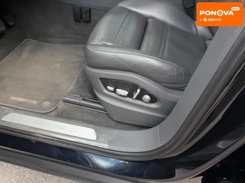 Porsche Cayenne, 2018 р., Бензин, 133 тис. км, Позашляховик / Кросовер, Синій, Харків AT-10417522 фото